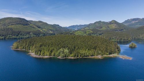 0 Schloss Island, Quatsino, BC, 000000 | Card Image