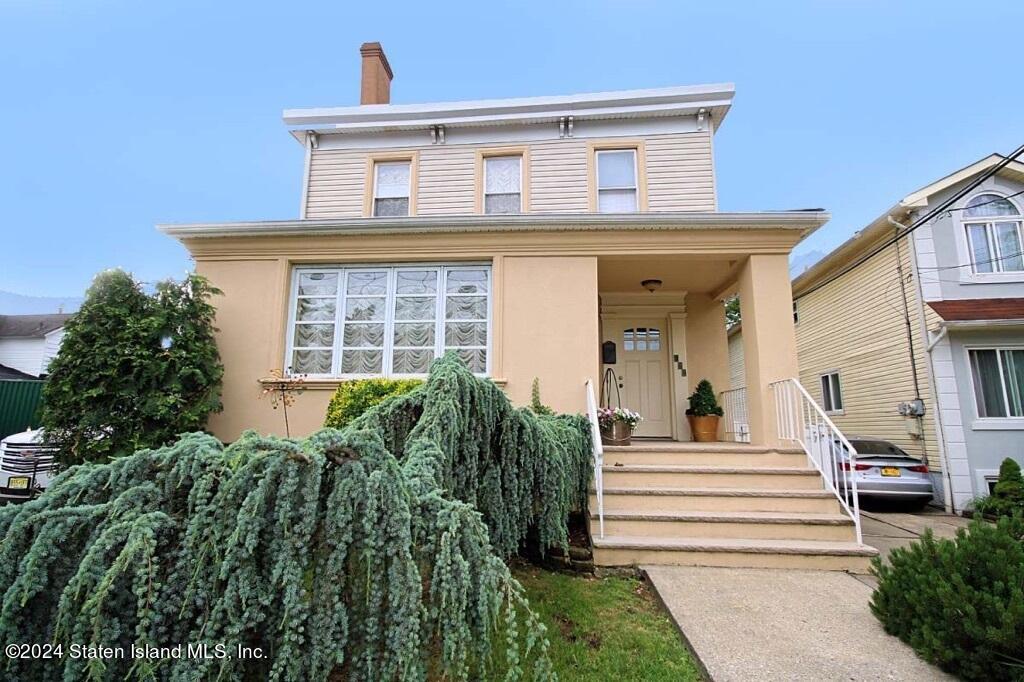 Fisher Ave, Staten Island, NY 10307