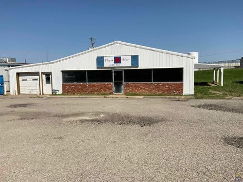 515 Walnut St, Oskaloosa, KS, 66066-4164 | Card Image