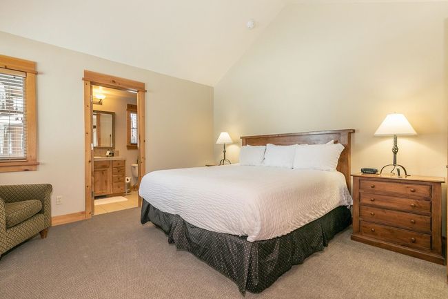 F17-22 - 12463 Lookout Loop, Home with 3 bedrooms, 3 bathrooms and null parking in Truckee CA | Image 9