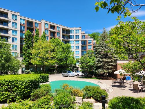 916-18 William Carson Cres, North York, ON, M2P2G6 | Card Image