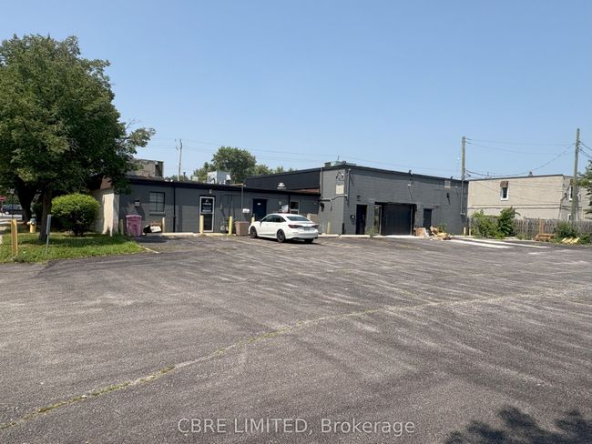 3905 Tecumseh Rd E, Home with 0 bedrooms, 0 bathrooms and 24 parking in Windsor ON | Image 5