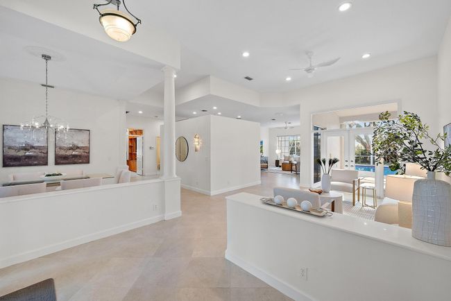 8774 Lakes Blvd, House other with 3 bedrooms, 3 bathrooms and null parking in West Palm Beach FL | Image 12