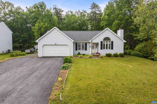 12 Springer Rd, STUARTS DRAFT, VA, 24477-2915 | Card Image