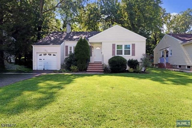 Hampton Ter, Livingston, NJ 07039