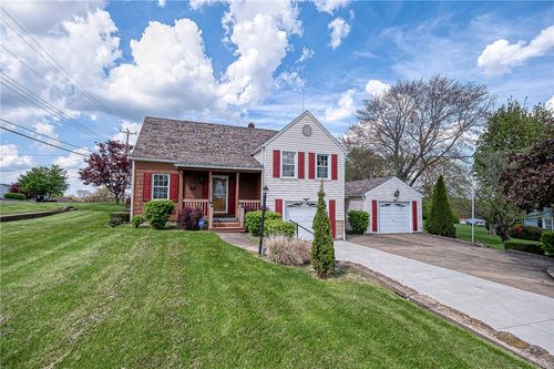 2112 Clayton Rd, Beaver Falls, PA, 15010-1304 | Card Image