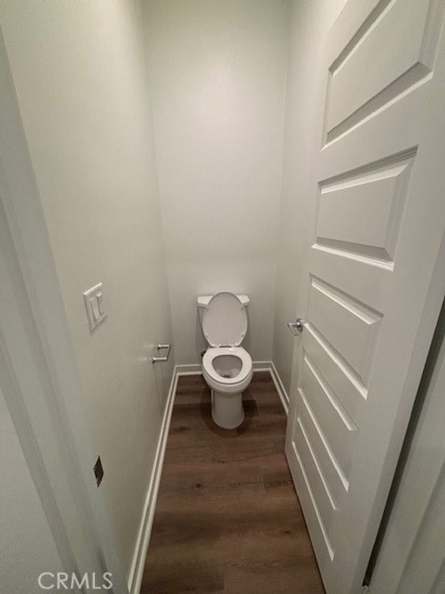Main bathroom toilet | Image 29