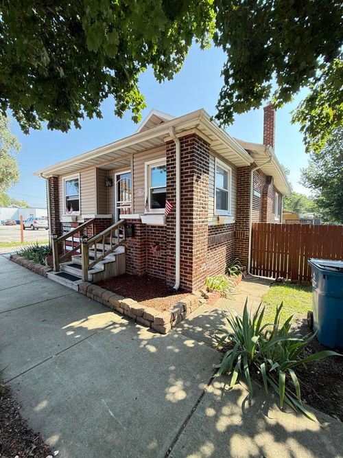 16 N Pearl St, Knox, IN, 46534 | Card Image