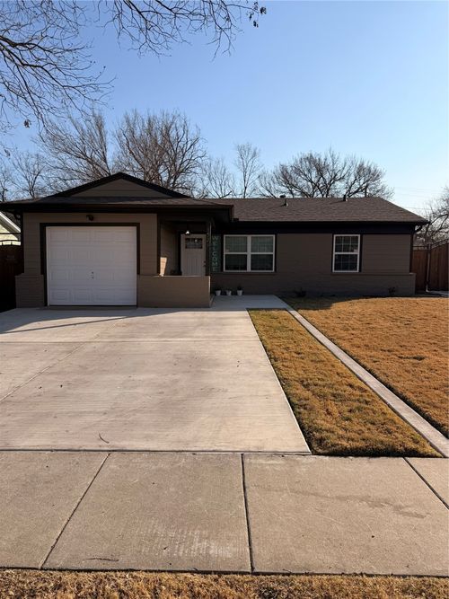 1529 Daniel Dr, Arlington, TX, 76010-8210 | Card Image