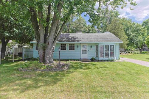 25916 Lake Dr, Elkhart, IN, 46514-6233 | Card Image
