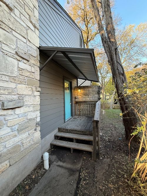 a-1606 Waterloo Trl, Austin, TX, 78704-4868 | Card Image