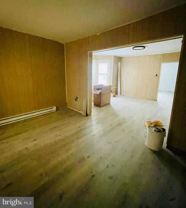 21 N Chestnut St, Home with 4 bedrooms, 2 bathrooms and null parking in Mount Carmel PA | Image 9