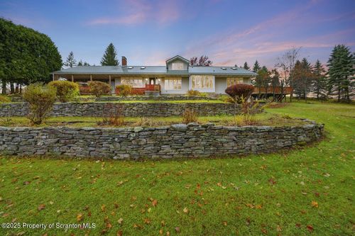 11 Mizianty Ln, Waymart, PA, 18472-6076 | Card Image