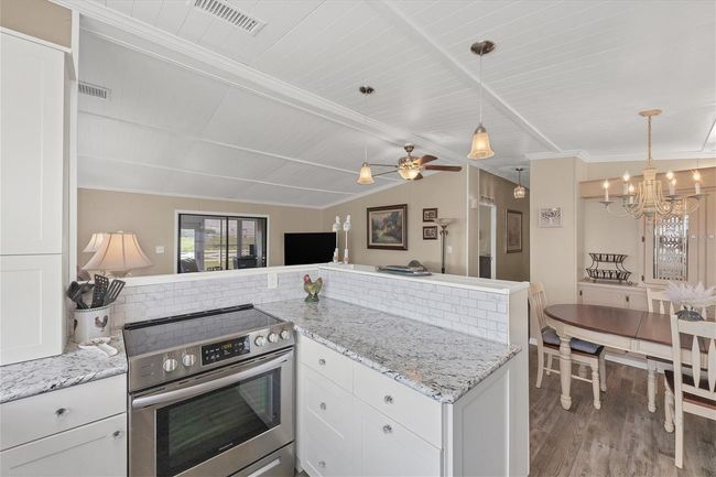 Kitchen/Dining Room | Image 5