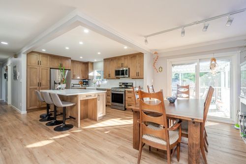 3924 205b St, Langley, BC, V3A2B3 | Card Image