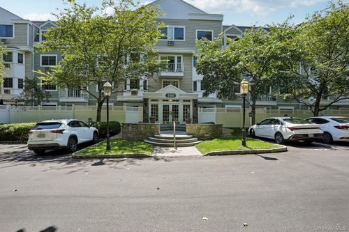 4l-500 Pondside Dr, White Plains, NY, 10607-1353 | Card Image