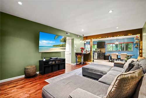 1-15457 Moorpark St, Sherman Oaks, CA, 91403-2590 | Card Image