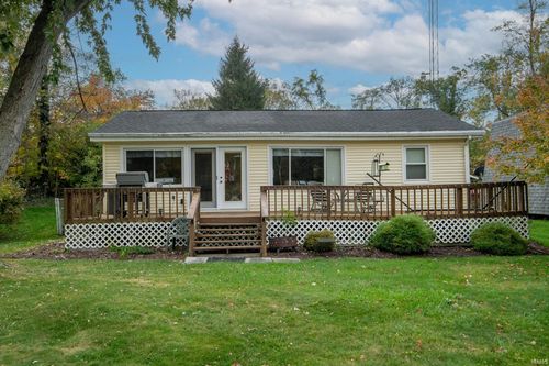 9274 W Harper Lake Rd, Kimmell, IN, 46760-9735 | Card Image