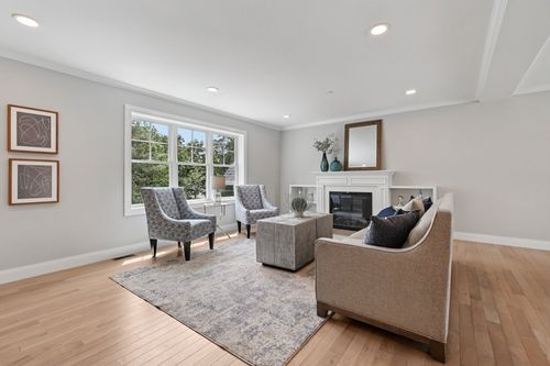 1-3 Hickory Hill Rd, Wakefield, MA, 01880-3646 | Card Image