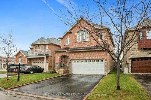 154 Queen Isabella Cres, Maple, ON, L6A3J7 | Card Image