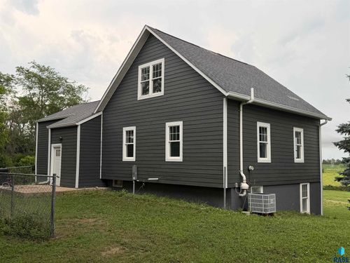 29523 455th Ave Avenue, Irene, SD, 57037 | Card Image