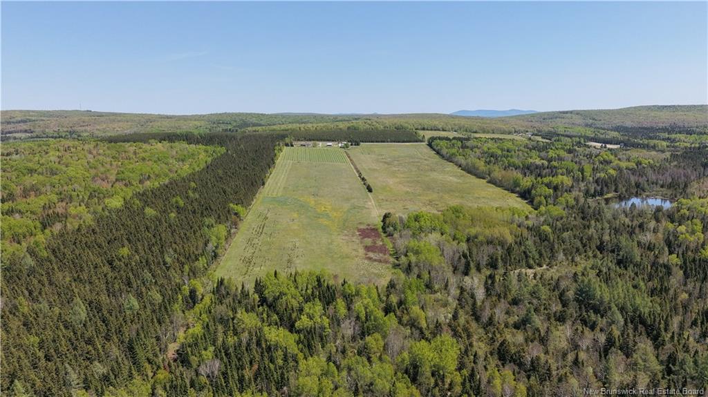 Land in Saint-Quentin 2