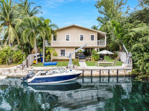 290 Woods Ave, Tavernier, FL, 33070-2257 | Card Image