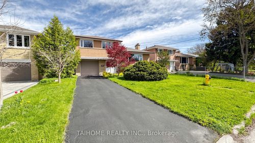 72 Bowerbank Dr, North York, ON, M2M2A1 | Card Image