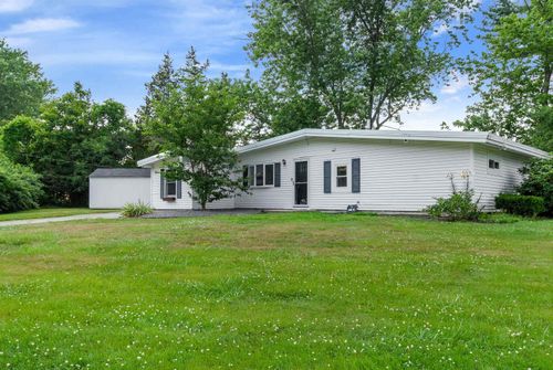 21 Arbor Dr, Dover, NH, 03820-4501 | Card Image