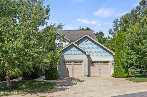 2 Amy Ct, Pittsfield, MA, 01201-9133 | Card Image