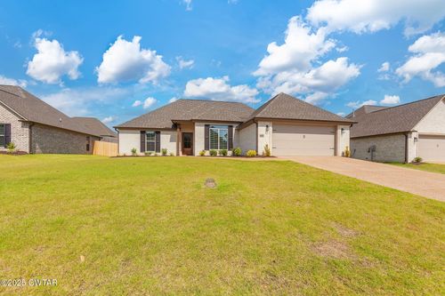 423 Fairway Blvd, Jackson, TN, 38305 | Card Image