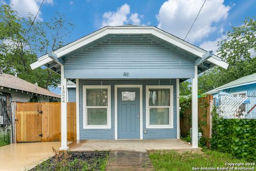 1324 E Carson St, San Antonio, TX, 78208-1608 | Card Image