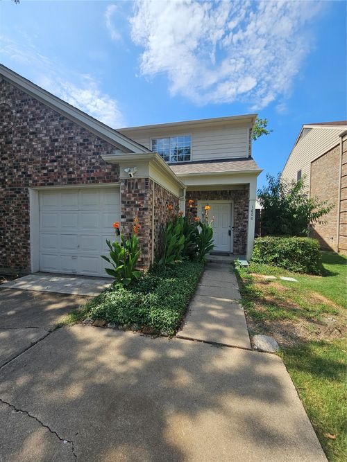 1600 Maybrook Ct, Arlington, TX, 76014-3450 | Card Image