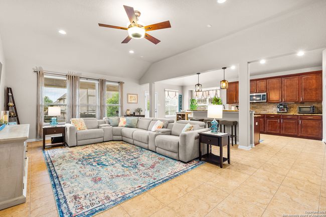 917 Miraflores, House other with 3 bedrooms, 4 bathrooms and null parking in Cibolo TX | Image 16