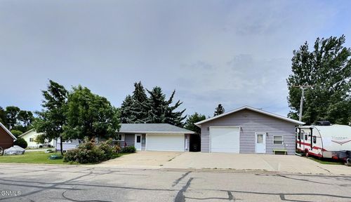 400 Dakota Ave, Wilton, ND, 58579 | Card Image