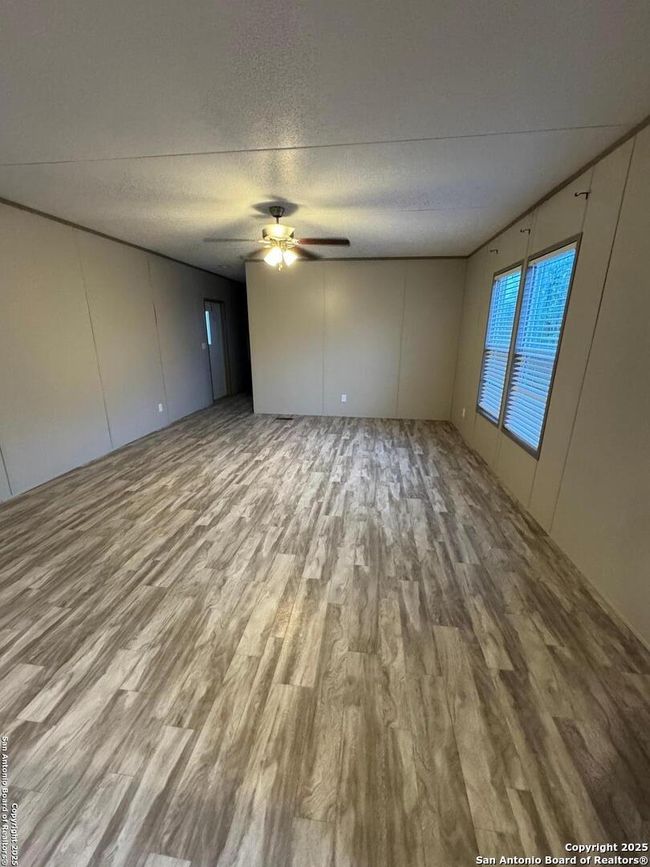 1608 Hildago, House other with 3 bedrooms, 2 bathrooms and null parking in Cotulla TX | Image 4