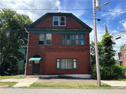 601 6th St, Pitcairn, PA, 15140-1252 | Card Image