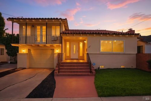 1337 Columbia St, Pittsburg, CA, 94565-2733 | Card Image