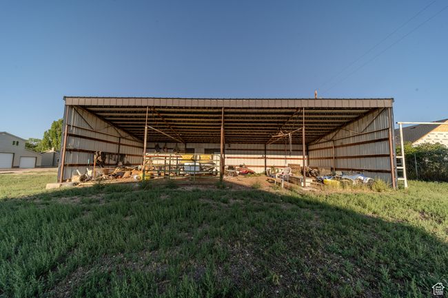 View of pole building | Image 31