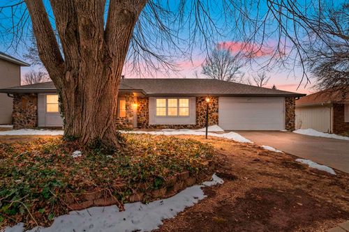 1512 E Hanover Street, Springfield, MO, 65804 | Card Image