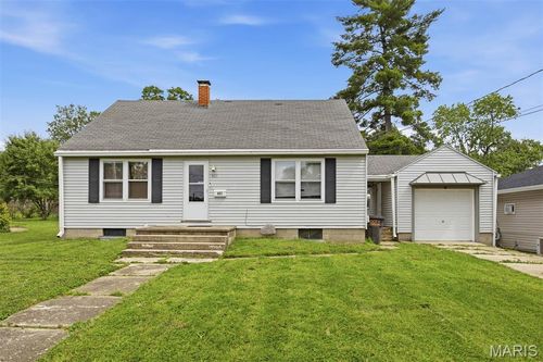 521 W Washington Avenue, Greenville, IL, 62246 | Card Image