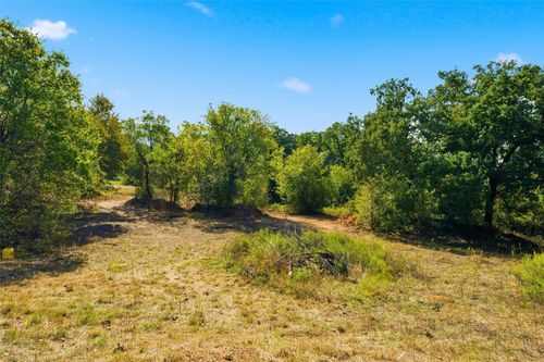 1016 Ross Rd, Elm Mott, TX, 76640-3768 | Card Image