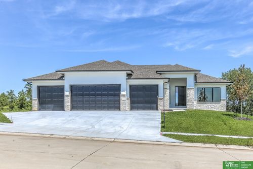 10008 Laramie St, Papillion, NE, 68046-7030 | Card Image