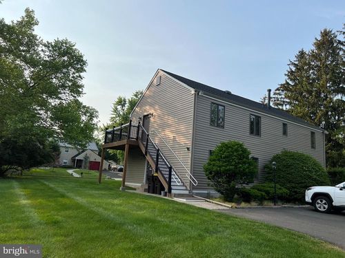 890 Belfry Dr, BLUE BELL, PA, 19422-1298 | Card Image