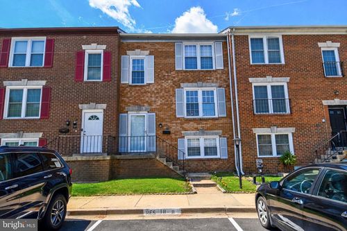 18-8-35 County Ct, GAITHERSBURG, MD, 20878-2800 | Card Image