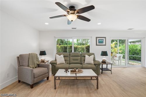 a19-22 Kings Rd, NAPLES, FL, 34112-0631 | Card Image