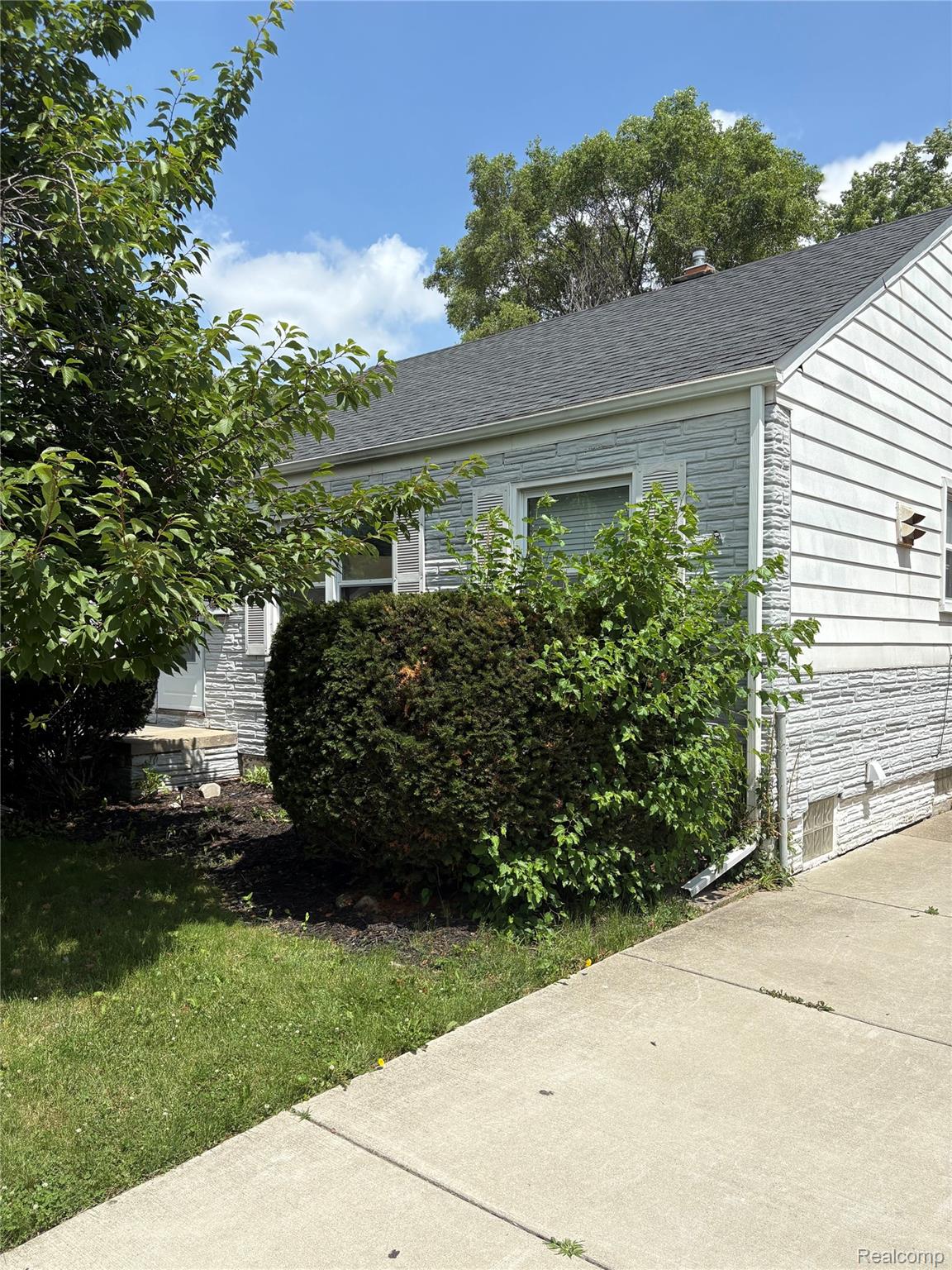 Residential in Harper Woods 5
