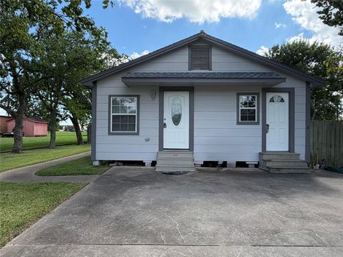 211 S Avenue C, Freeport, TX, 77541-4727 | Card Image