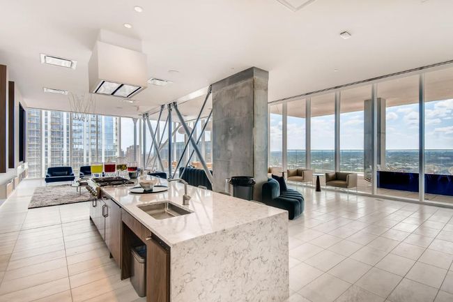 Clubhouse | Image 21