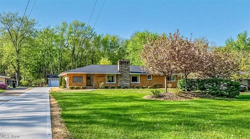 26105 Westwood Rd, Westlake, OH, 44145-4729 | Card Image